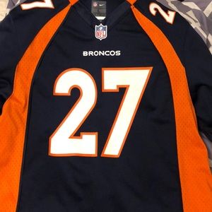 Jersey. Broncos. Moreno